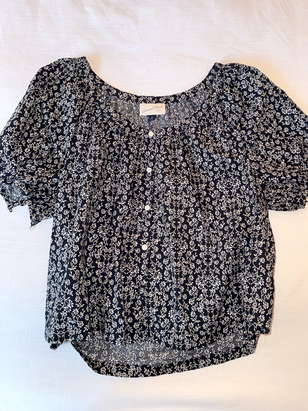 Universal Thread Black and White Floral Button-Front Blouse